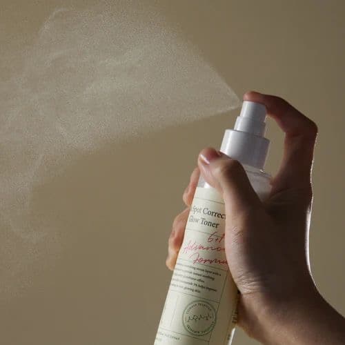 AXIS-Y Dark Spot Correcting Glow Toner تونر بخاخ لتصحيح البقع الداكنة